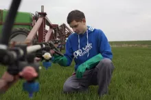 470855