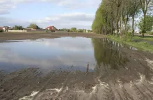 470676