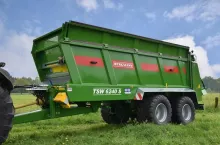 470004