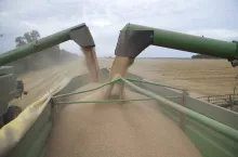 469990