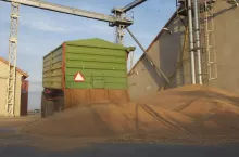 469667