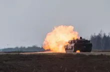 468152
