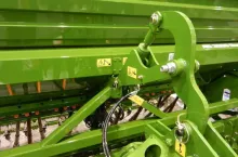 467805