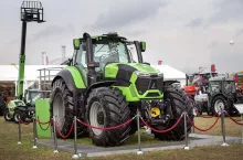 467201