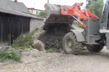 466180