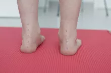 465608