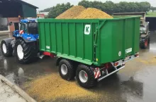 464809