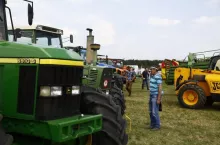 461923