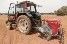 197605