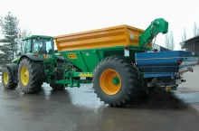 460854