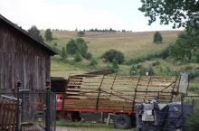928709