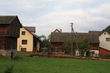 895419