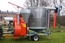  W suszarniach porcjowych proces technologiczny obejmuje: zasypanie, suszenie, studzenie oraz opróżnianie komory suszenia