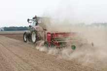 474999
