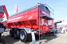 474053