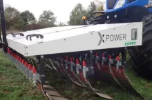 473493