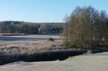 895513