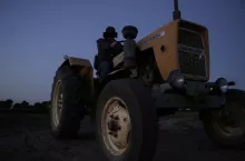 456929
