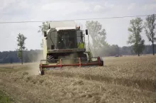 454747