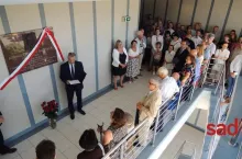 194130