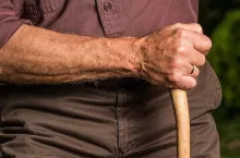 200946