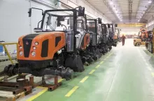 454045