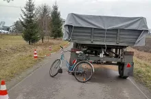 450998