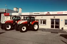 916003