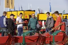 450115