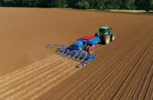 450061