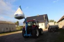 183007