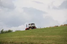 924057