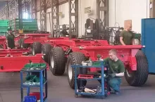 915669