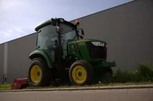 Teraz nawet najmniejsze ciągniki amerykańskiego producenta spełniają najnowsze normy emisji spalin