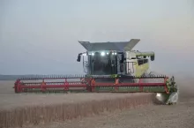 923587