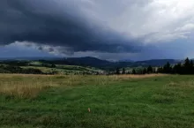 923572