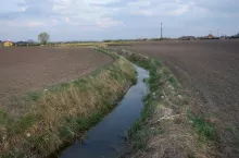 914636