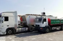 448037
