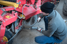 446982