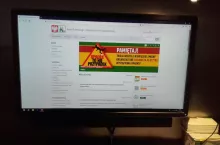 922649
