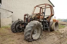 922588
