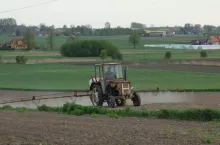 897087