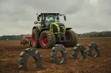 444944