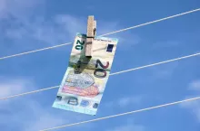 444806