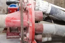 444673