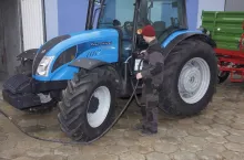 444090