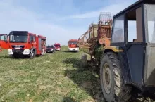 919577