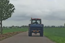 895854