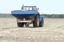 225245