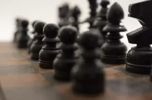 710352